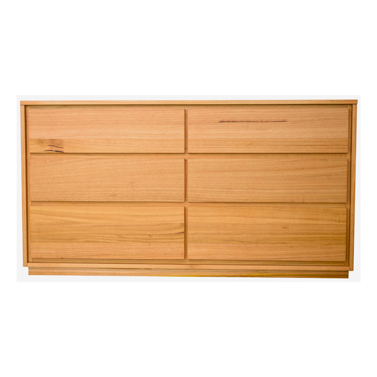 Dresser with six spacious drawers.